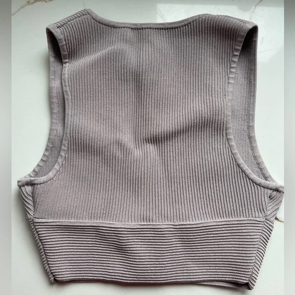 Aritzia Babaton Sculpt Knit Deep V Tank top size small - Picture 2 of 3